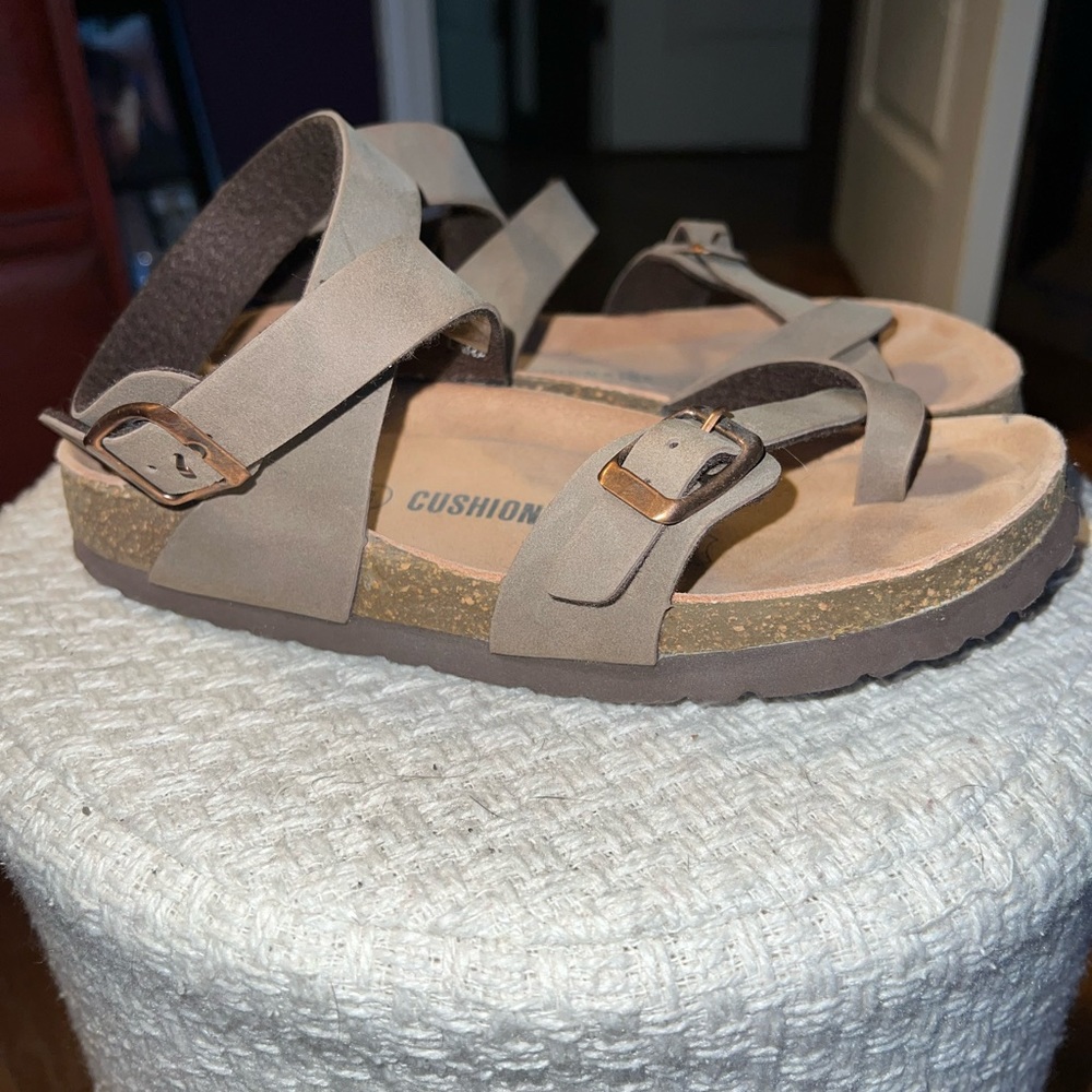 Cushionare Sandals